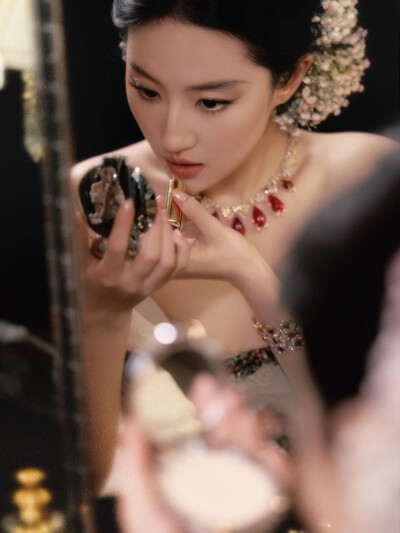 刘亦菲 VOGUE时尚之力盛会出发图