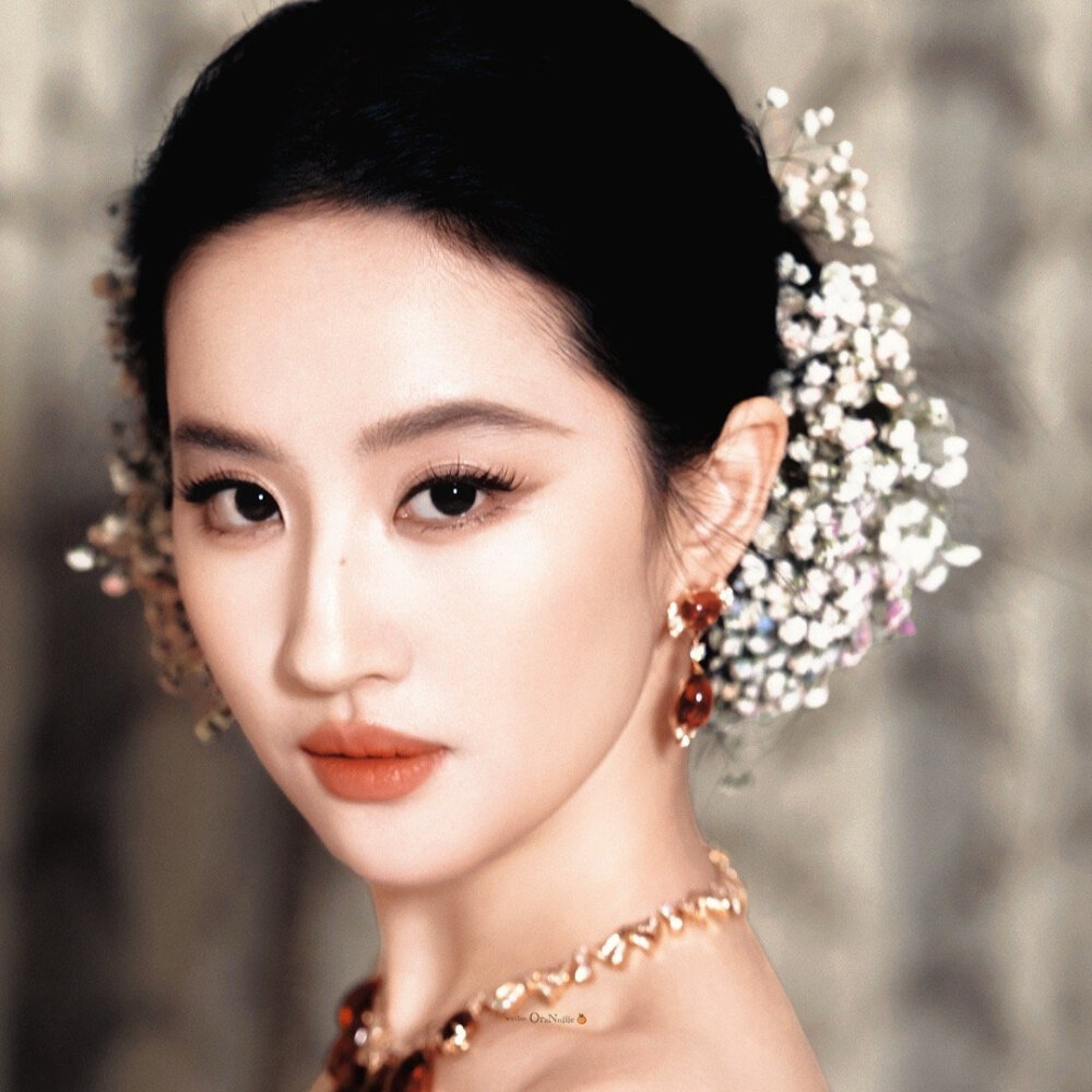 复古名伶
刘亦菲