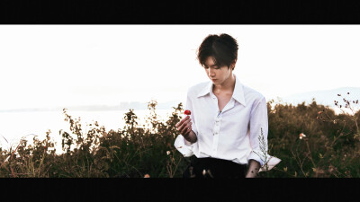 陈哲远
Limerence
cr.@与山烬