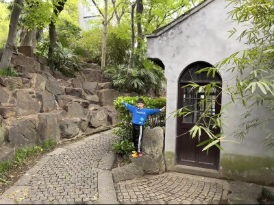 九十年代初在里面读初中