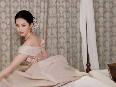 刘亦菲 VOGUE时尚之力盛会出发图