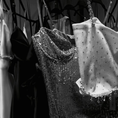 他们说十指连心，我终于分清你松开我的那一刻，痛的是哪里