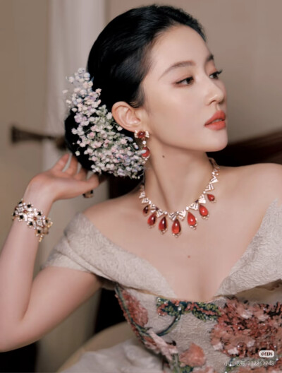 刘亦菲