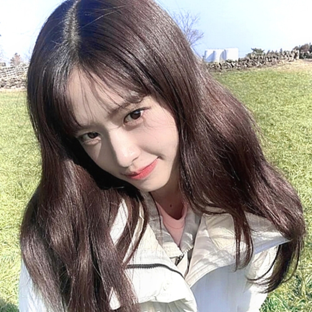 如果你有点悲伤 那我愿意陪你晒太阳