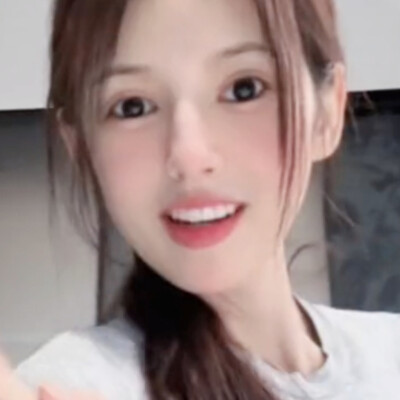 请你再靠近我一点点