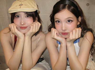 momo 林娜琏 孙彩瑛