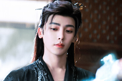 侯明昊 入青云 纪伯宰 