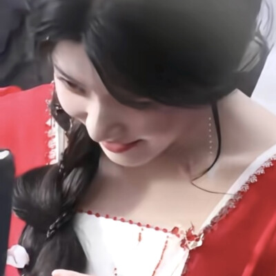 纪意等意(๑ - ⩊ - )