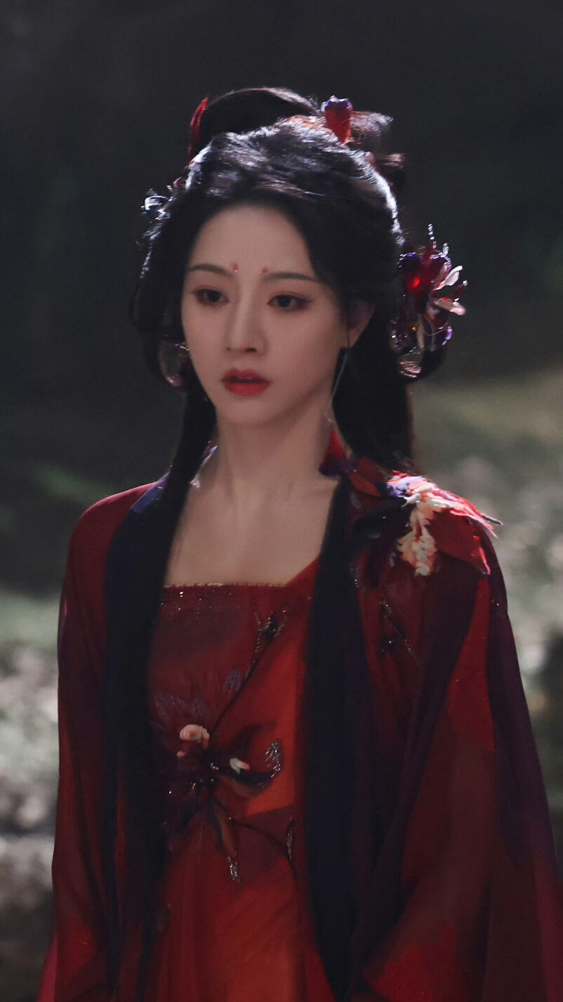 入青云 浮月 朱丽岚