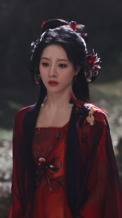 入青云 浮月 朱丽岚