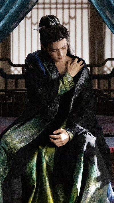 入青云 纪伯宰 侯明昊