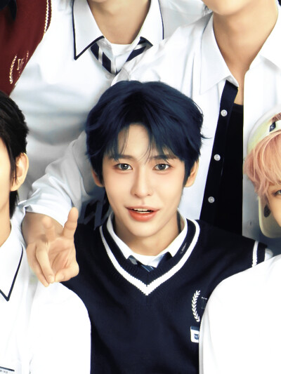 •有你的日子，随手抓一束风，便是一整个春天啊
#李翰飞生日快乐~