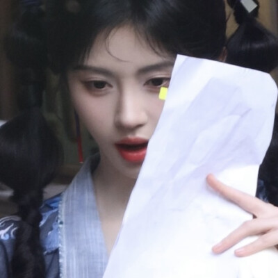 鞠婧祎