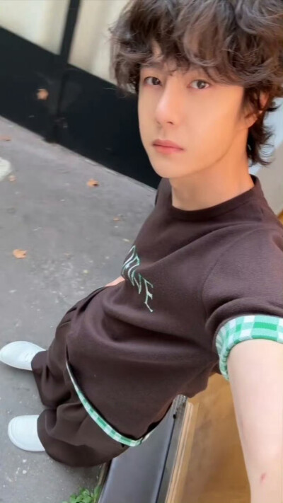 王一博