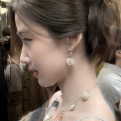 卢昱晓