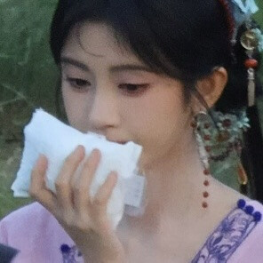 鞠婧祎
