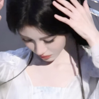 鞠婧祎