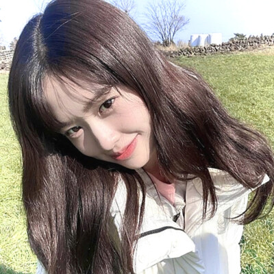 如果你有点悲伤 那我愿意陪你晒太阳