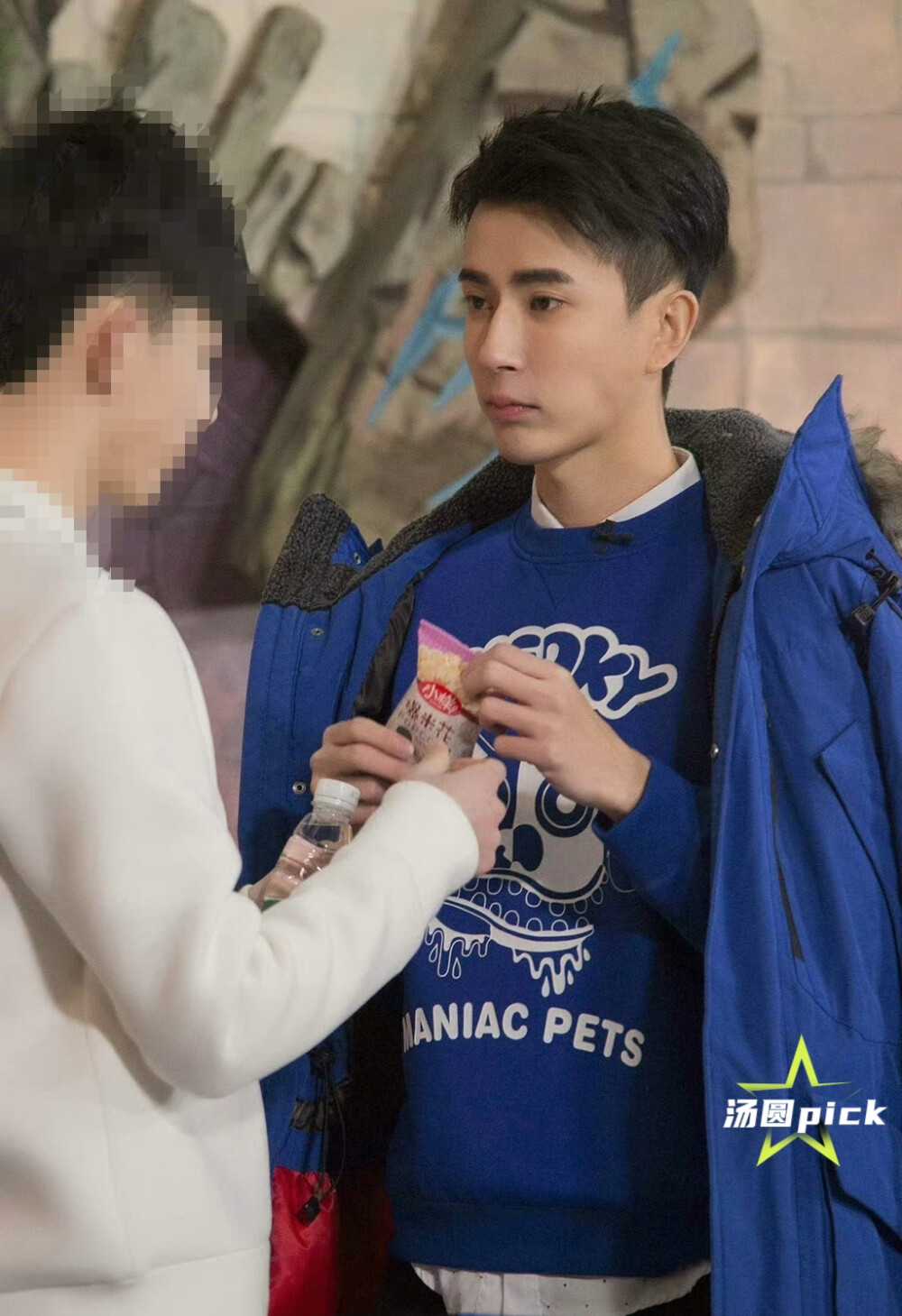 于朦胧《疯狂的麦咭》