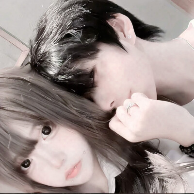 像我这种神经兮兮的人 能一直陪我玩听我讲一大堆话的人 一定是能陪我很久的人