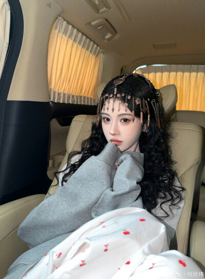 鞠婧祎