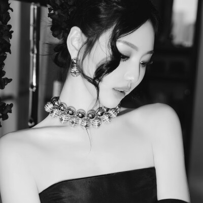 @妳是我悲鳴世界里的唯一温度