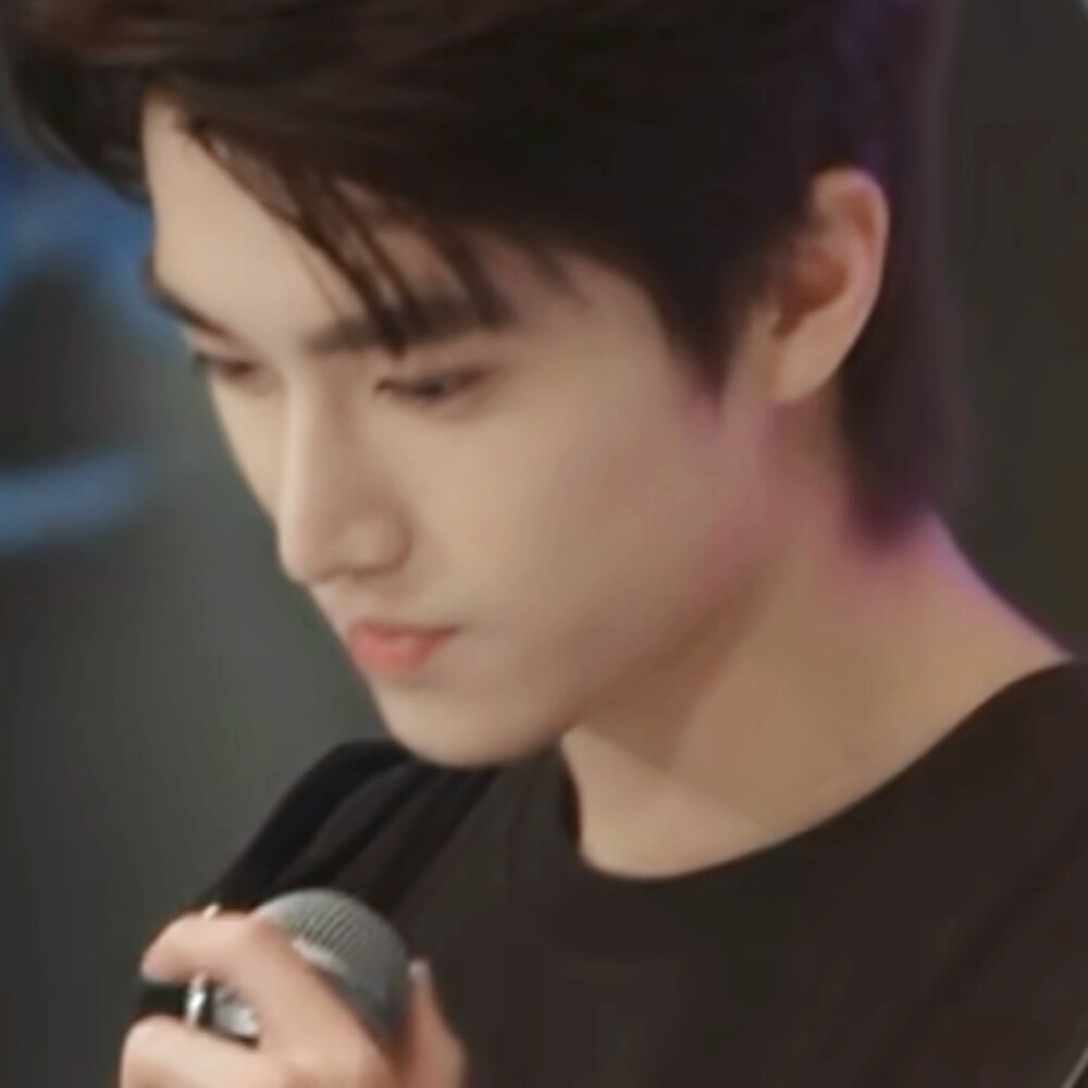 我是为了台风天才来到这个宇宙的