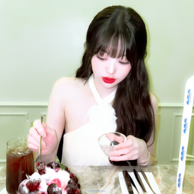 张元英