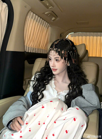 鞠婧祎