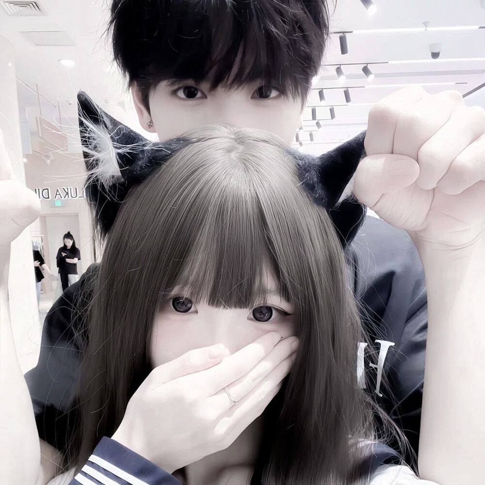 像我这种神经兮兮的人 能一直陪我玩听我讲一大堆话的人 一定是能陪我很久的人