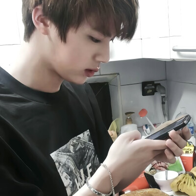 要去找以前的你告状