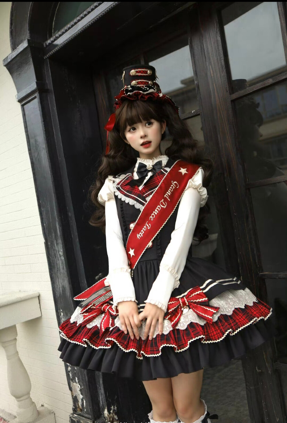 这条真的很萌啊，增加的这个绶带我真的好喜欢，真的超有doll感的了嘞
#吃我一波lolita安利 #lolita原创设计 #lo裙 