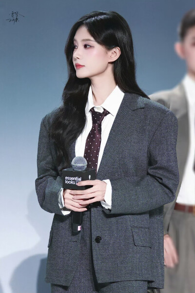 李一桐