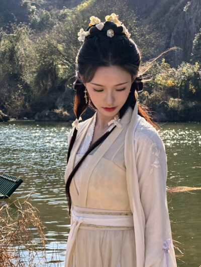 林允