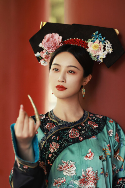 蓝盈莹