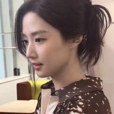 卢昱晓
