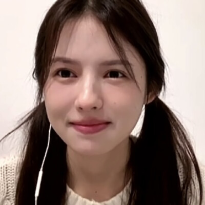 我只是没有办法眼睛不看着她