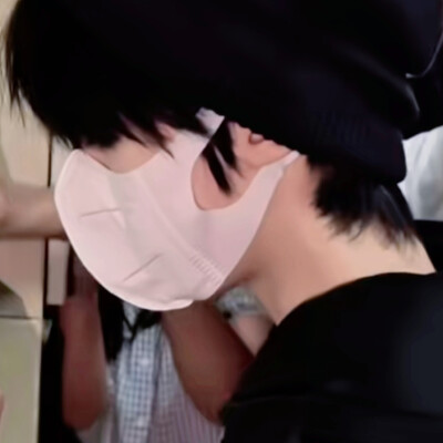 小心翼翼跟着你的脚步