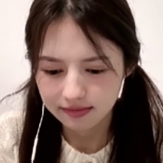 我只是没有办法眼睛不看着她