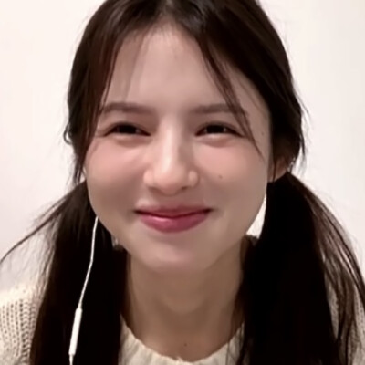 我只是没有办法眼睛不看着她