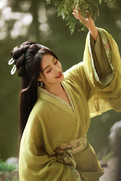 蓝盈莹
