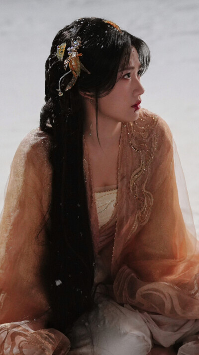 入青云 明意 卢昱晓