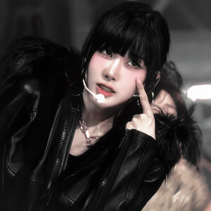 Ψ(⃔ ̳> ·̫ < ̳ )⃕↝