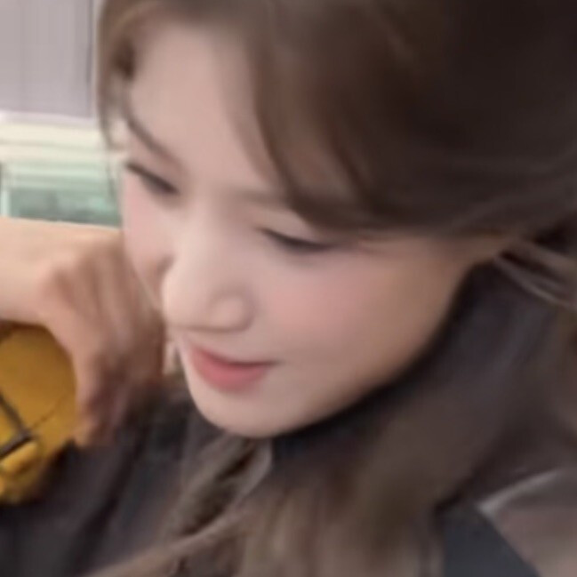 有一个姑娘她有一些任性