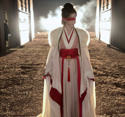 明眸