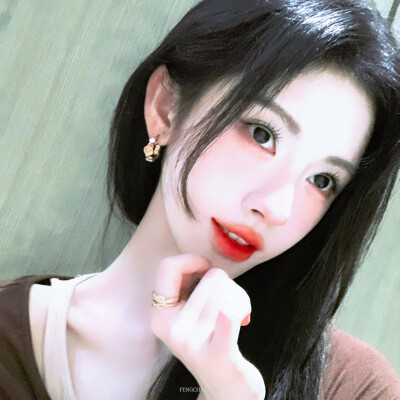 鞠婧祎