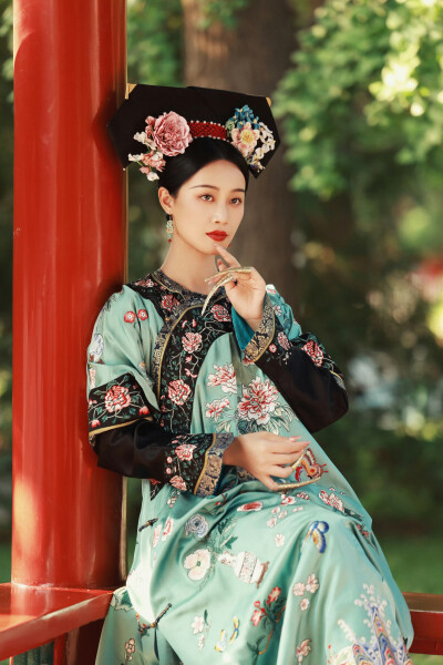 蓝盈莹
