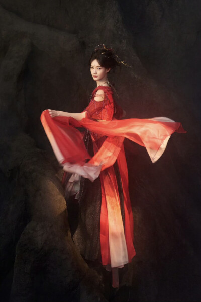李一桐