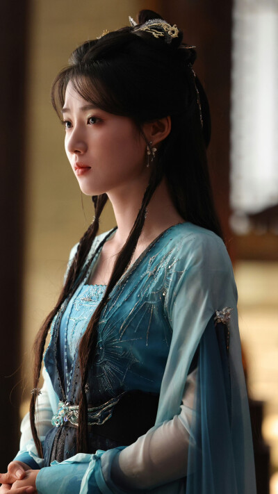 入青云 明意 卢昱晓