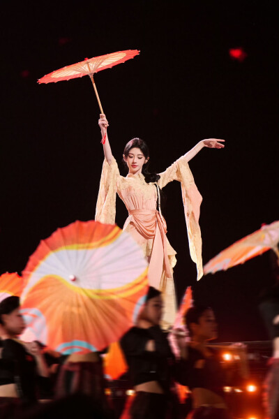 鞠婧祎